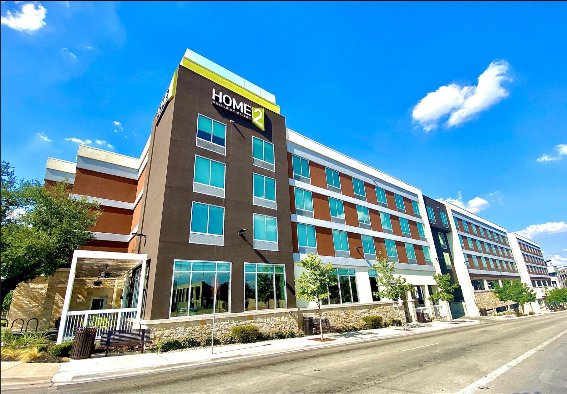 3012 W Lancaster Ave — corner retail/restaurant space at Home2 Suites