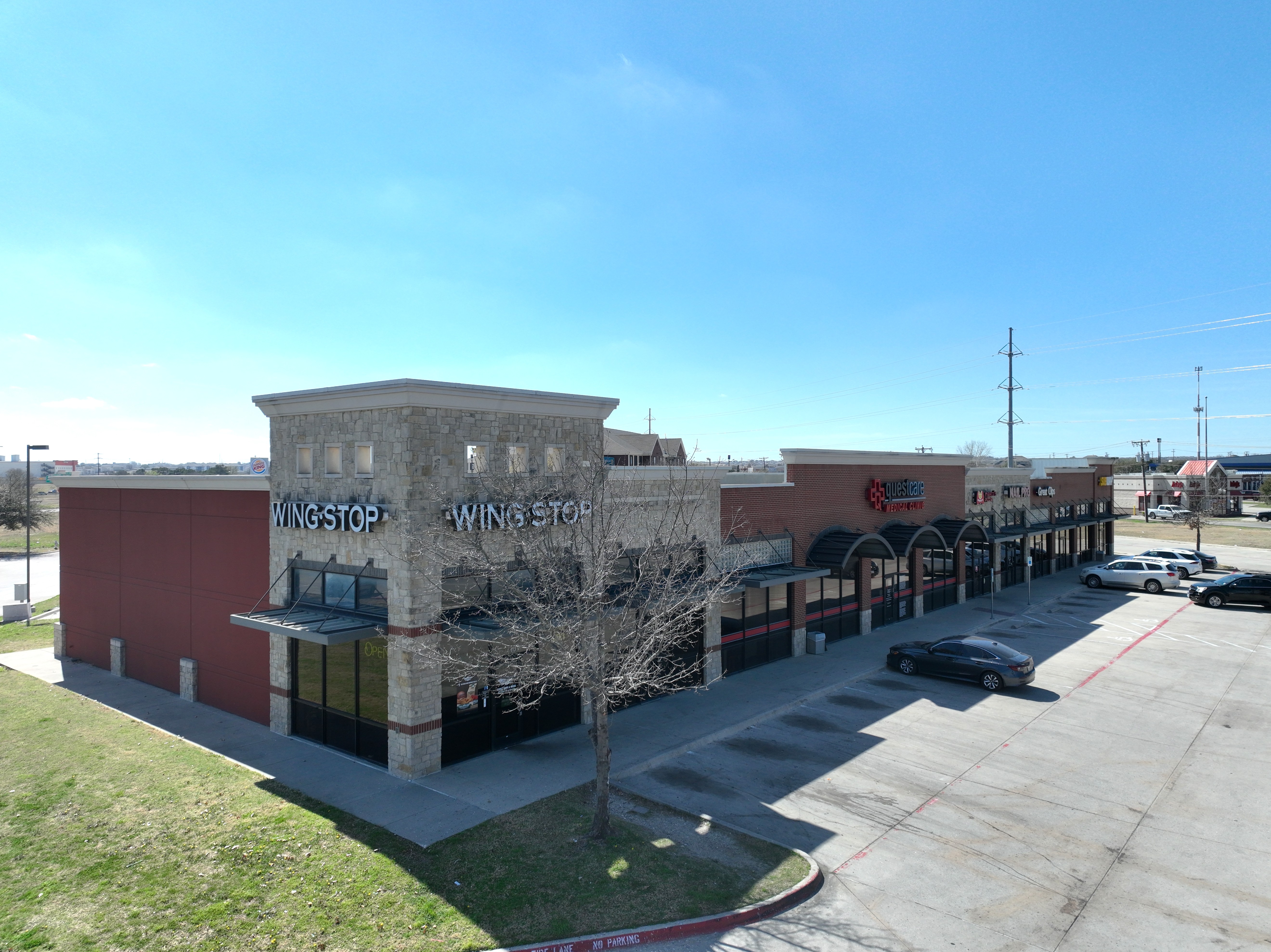 Clifford Retail Center, 301 Clifford Center Dr